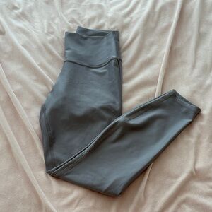 Alo Yoga “Fog” Colour Airlift Leggings